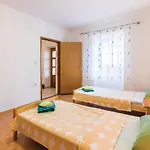 3 Bedroom Stunning In *