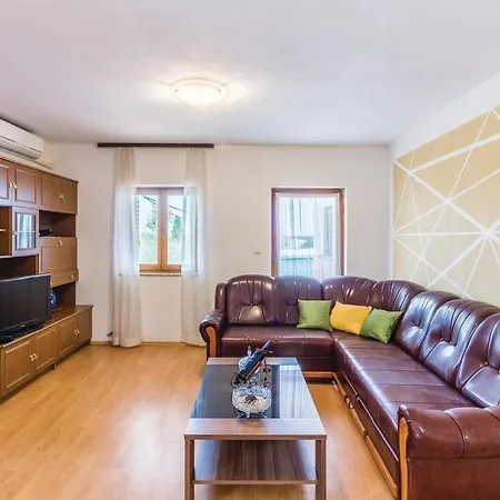 Stunning Apartment In Pula With Wifi Appartamento