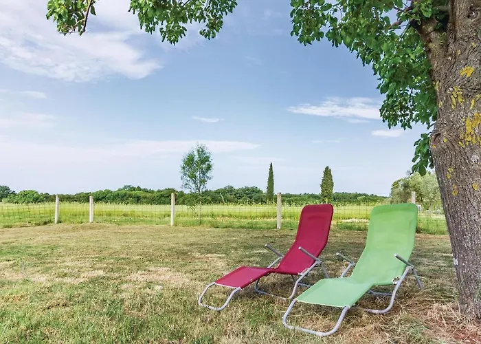 3 Bedroom Stunning In 아파트