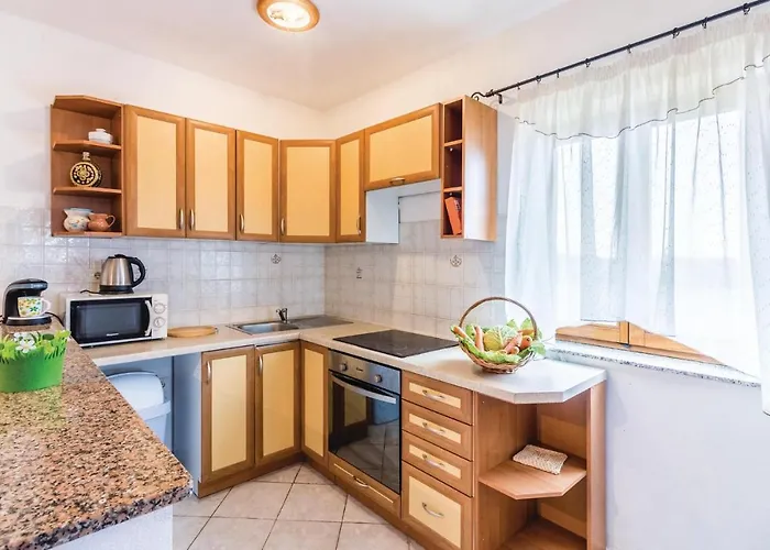 아파트 3 Bedroom Stunning In
