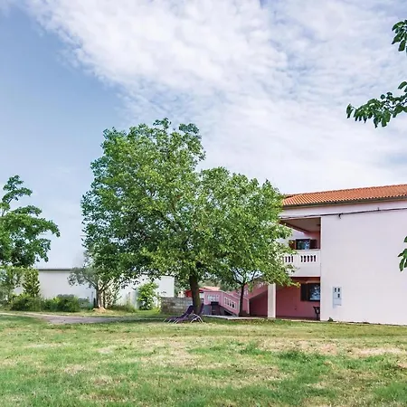 Stunning Apartment In Pula With Wifi