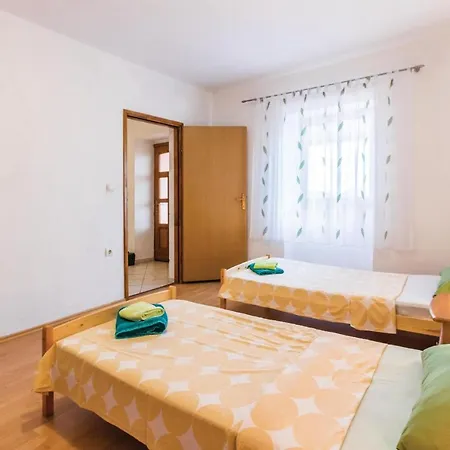 Stunning Apartment In Pula With Wifi *