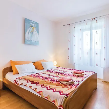 Stunning Apartment In Pula With Wifi פולה